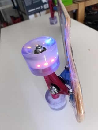Longboard ABEC 7 Space: ¡Ruedas LED!