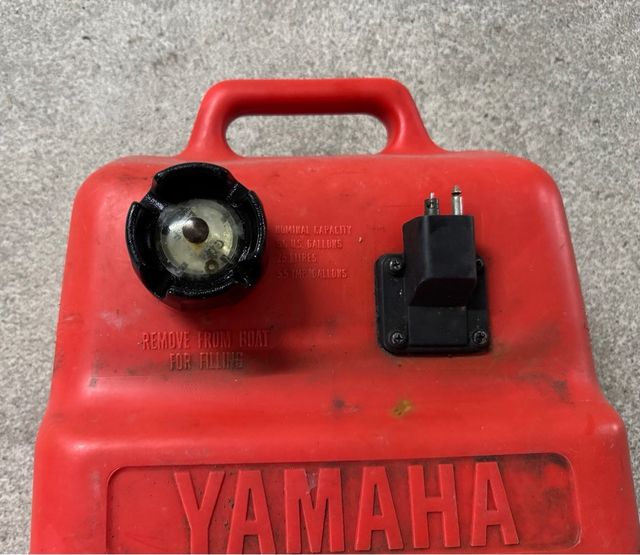 2 Depósitos gasolina Yamaha & Plastimo