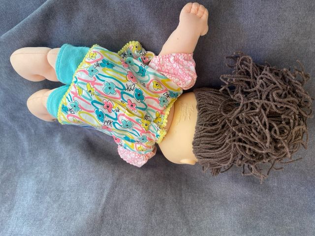 Muñeca Cabbage Patch Kids - Pelo Marrón