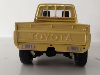 4x4 radiocontrol Toyota Land Cruiser MN82