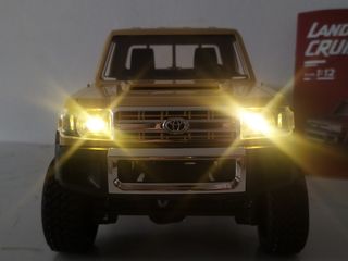 4x4 radiocontrol Toyota Land Cruiser MN82
