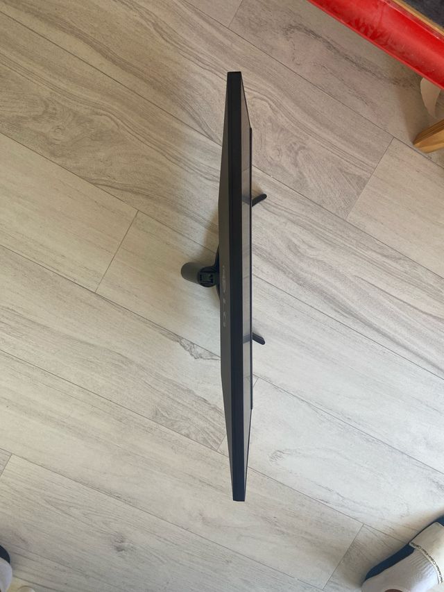 Monitor LG de 24 pulgadas Resolucion FHD, HDMI