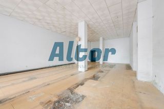Local comercial en venta en Parque Oeste - Fuente Cisneros en Alcorcón