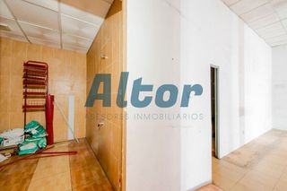 Local comercial en venta en Parque Oeste - Fuente Cisneros en Alcorcón