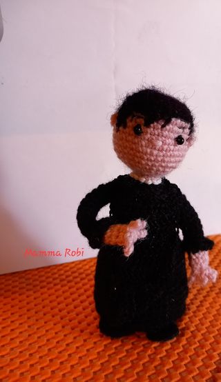 San Riccardo Pampuri amigurumi