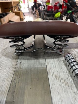 Sillín bici vintage marrón