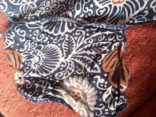 Vestido floral verano azul marino caldero, blanco