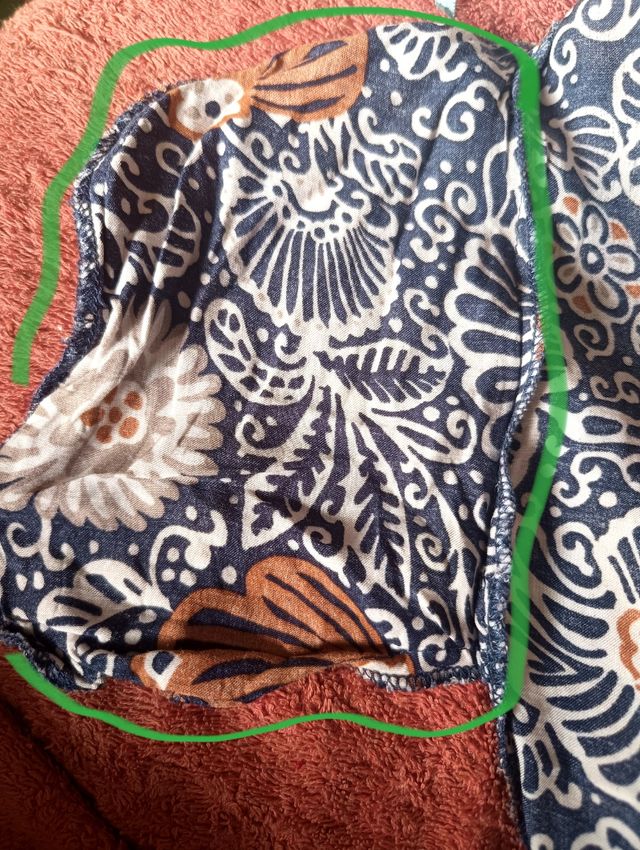 Vestido floral verano azul marino caldero, blanco