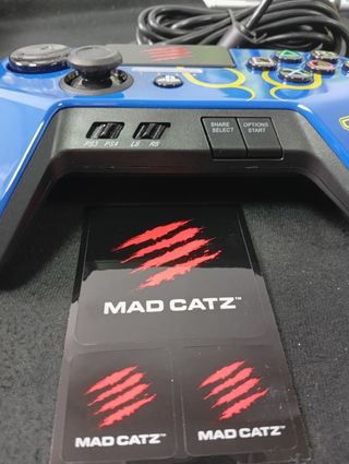 Mad Catz FightPad Pro PS3/PS4 - Azul