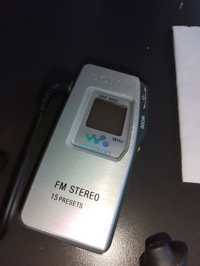 Radio Sony SRF-M55 - Mini FM falta tapa de bateri