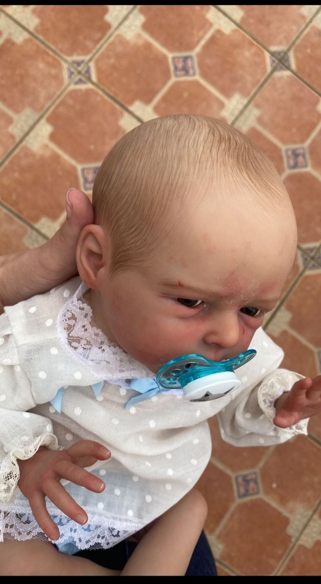 Reborn bebé Levi - ojos abiertos