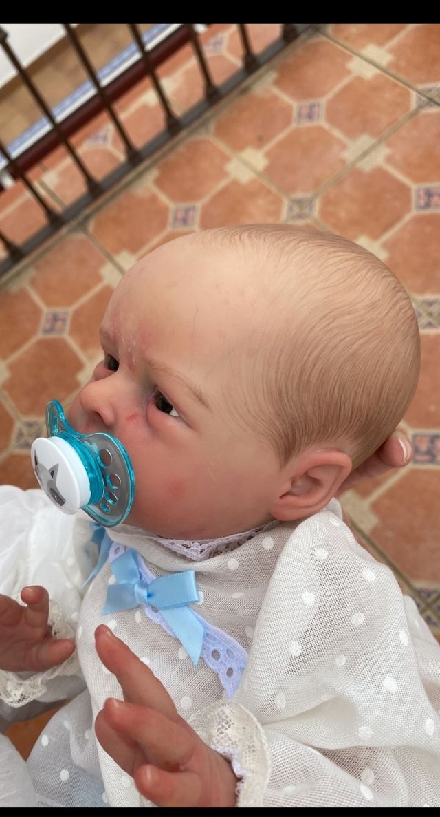 Reborn bebé Levi - ojos abiertos