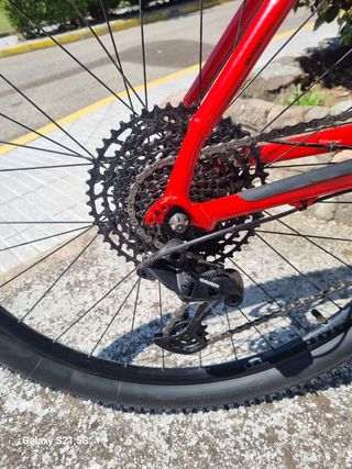 Vendo bici trek caliver x8 talla l rueda 29