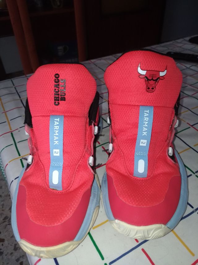 Zapatillas rojas y azules talla 38