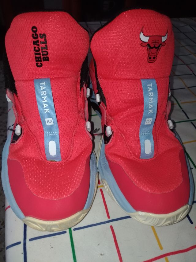 Zapatillas rojas y azules talla 38