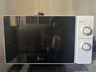 Microondas Midea - 700W