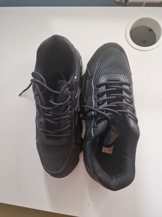 Zapatillas negras hombre