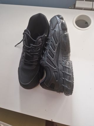 Zapatillas negras hombre