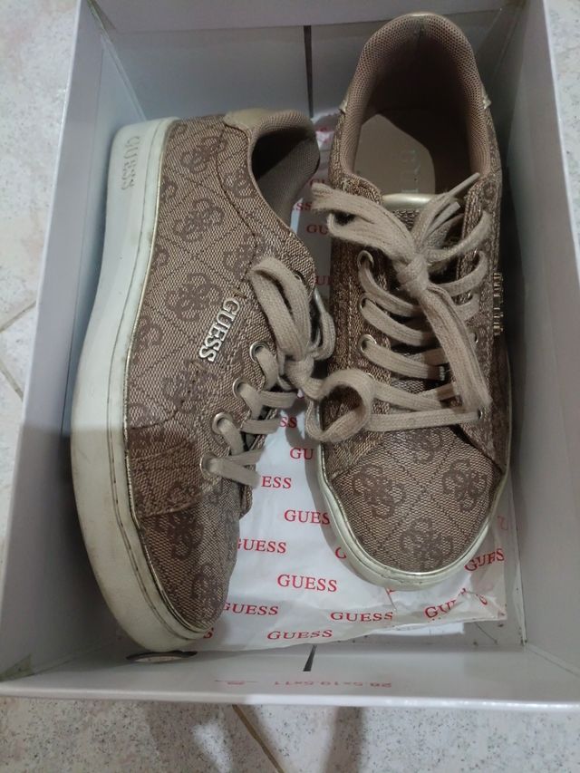 Zapatillas Guess beige