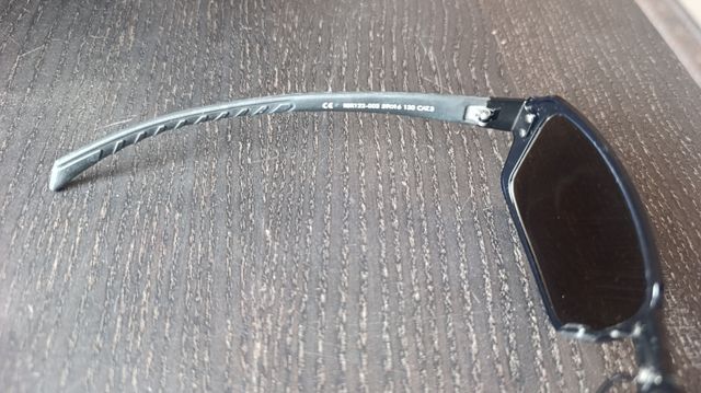 Gafas Nuevas Red Bull azules patillas carbono