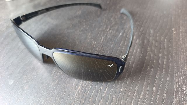 Gafas Nuevas Red Bull azules patillas carbono