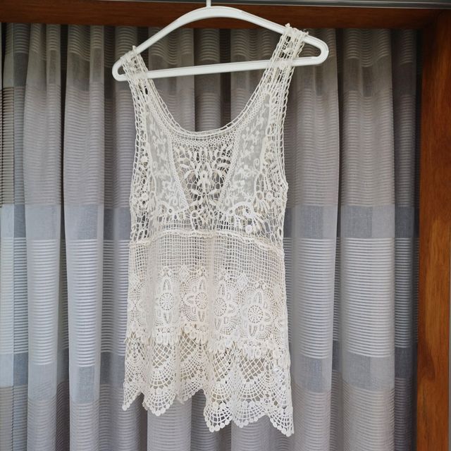 Blusa Zara renda bege - Tam. P