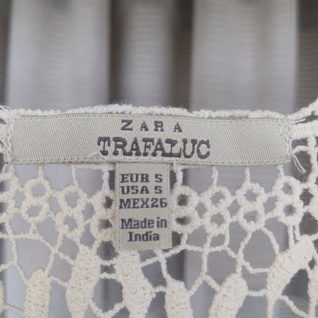 Blusa Zara renda bege - Tam. P