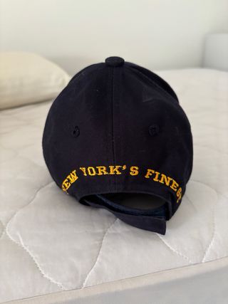 Gorra NYPD negra y amarilla completamente original
