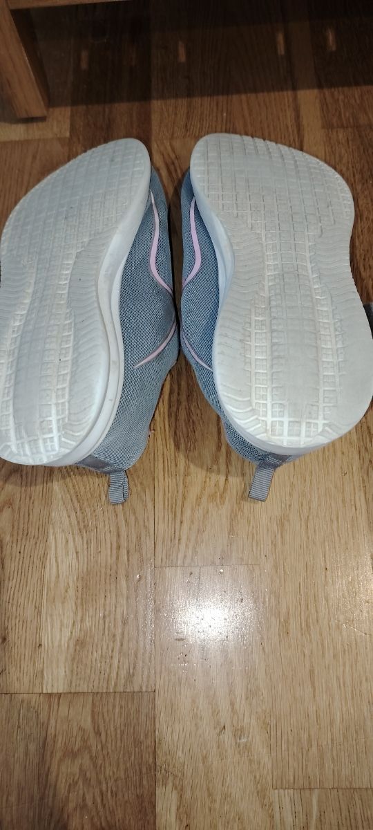 Bambas niña deportivas gris  y rosa  claro 36