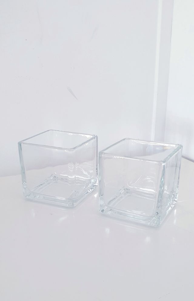 2 JARRONES DE CRISTAL