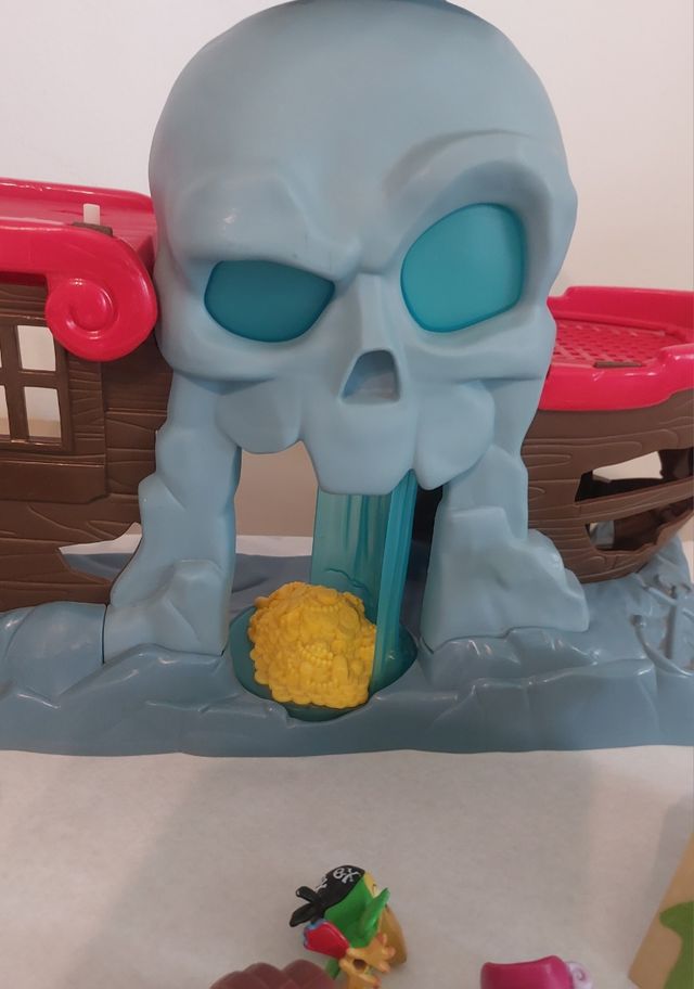 Jake e I pirati, Mattel, naufragio nell'isola che