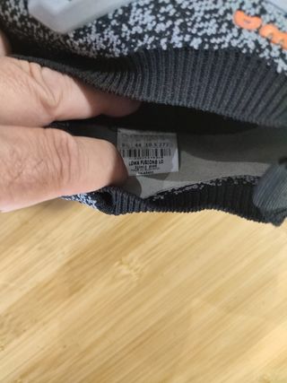 Zapatillas LOWA Fusión LO - Negras
Talla 44