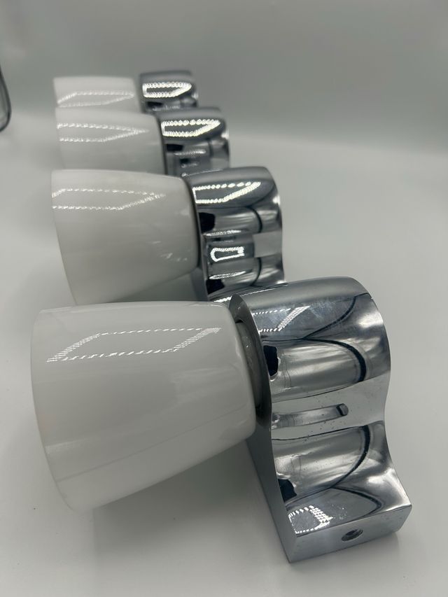 Applica 4 lampadine TALLER UNO - Modern