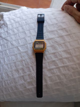 Casio Vintage - Reloj Amarillo