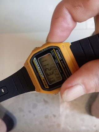 Casio Vintage - Reloj Amarillo
