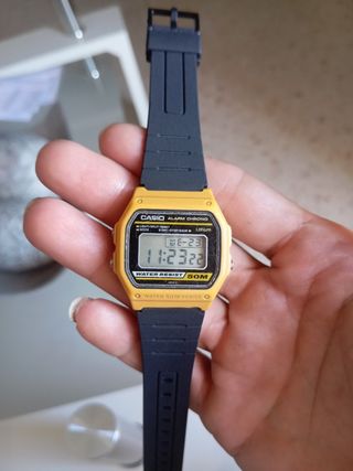 Casio Vintage - Reloj Amarillo