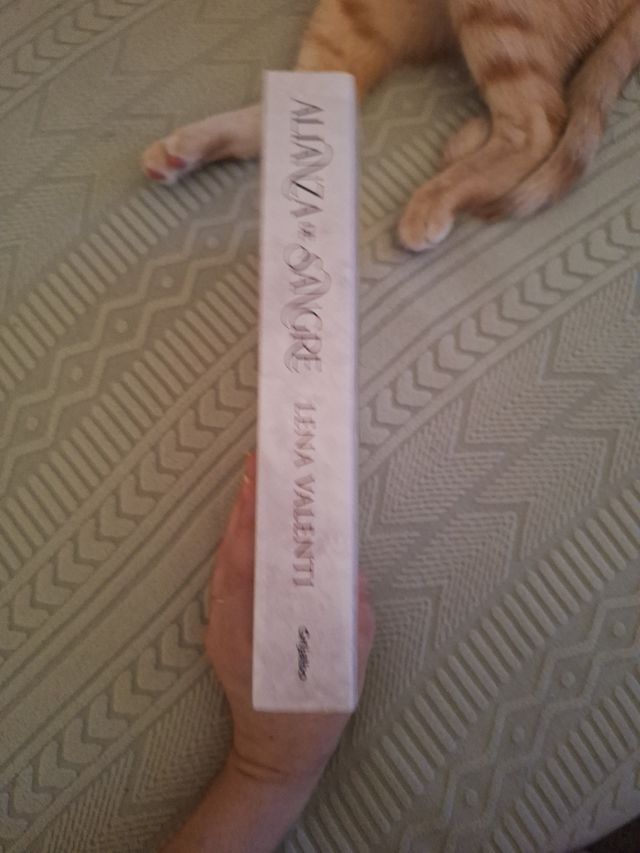 Alianza de sangre / Blood Alliance (Spanish Edi...