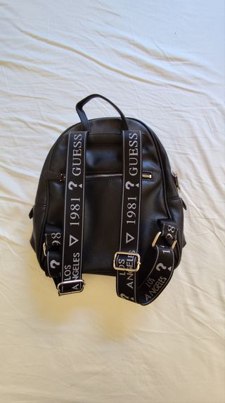 Guess mochila negra