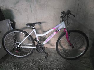 Bicicleta niña 26" blanca/morada
