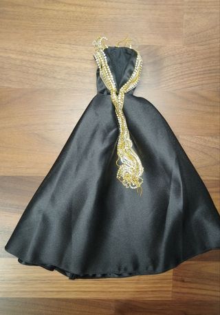 Vestido negro Barbie o similar 