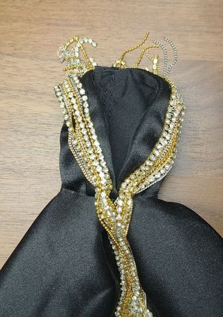 Vestido negro Barbie o similar 