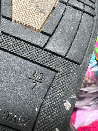 Scarpe sportive bianche e nere