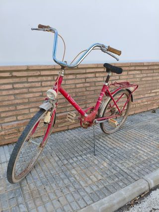 Bicicleta BH clásica antigua
