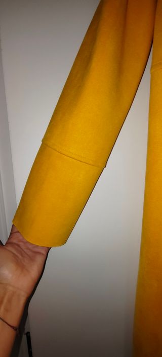 Abrigo Zara amarillo nuevo