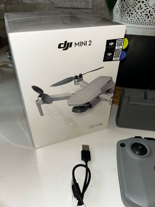 Dron DJI Mini 2 Fly More Combo