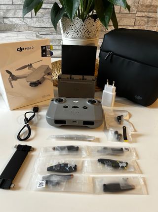 Dron DJI Mini 2 Fly More Combo