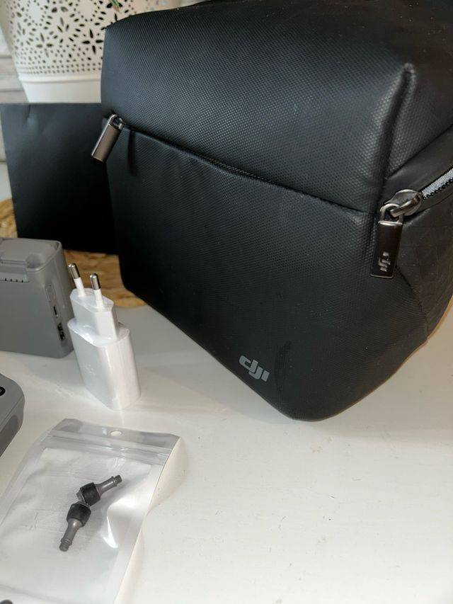 Dron DJI Mini 2 Fly More Combo