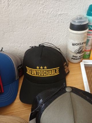 Gorra Intocables - Negra/Roja