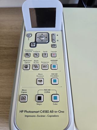 Impresora HP multifunción beige