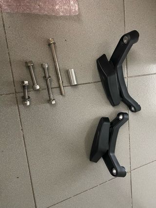 Topes anticaída Triumph Trident 660